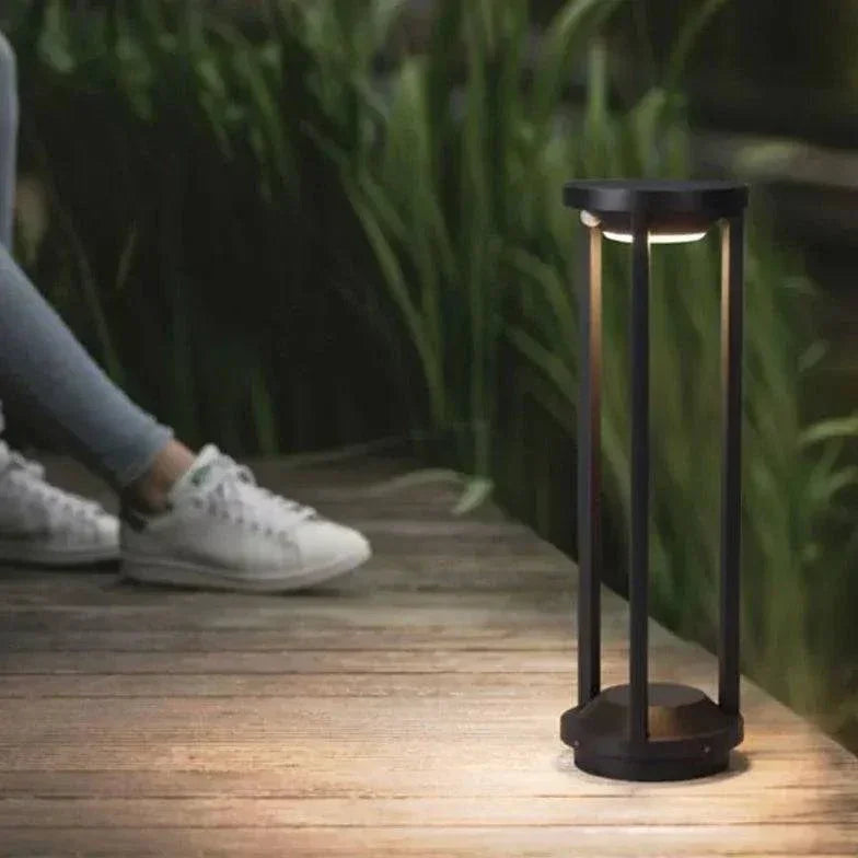 Lampadaire D'Extérieur Creux En Métal Noir - Clowas.fr