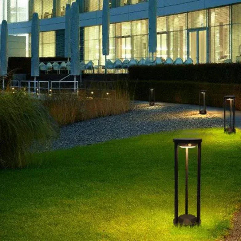 Lampadaire D'Extérieur Creux En Métal Noir - Clowas.fr