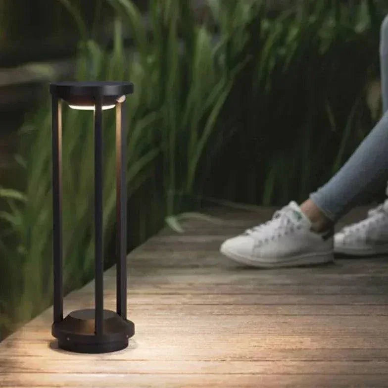 Lampadaire D'Extérieur Creux En Métal Noir - Clowas.fr