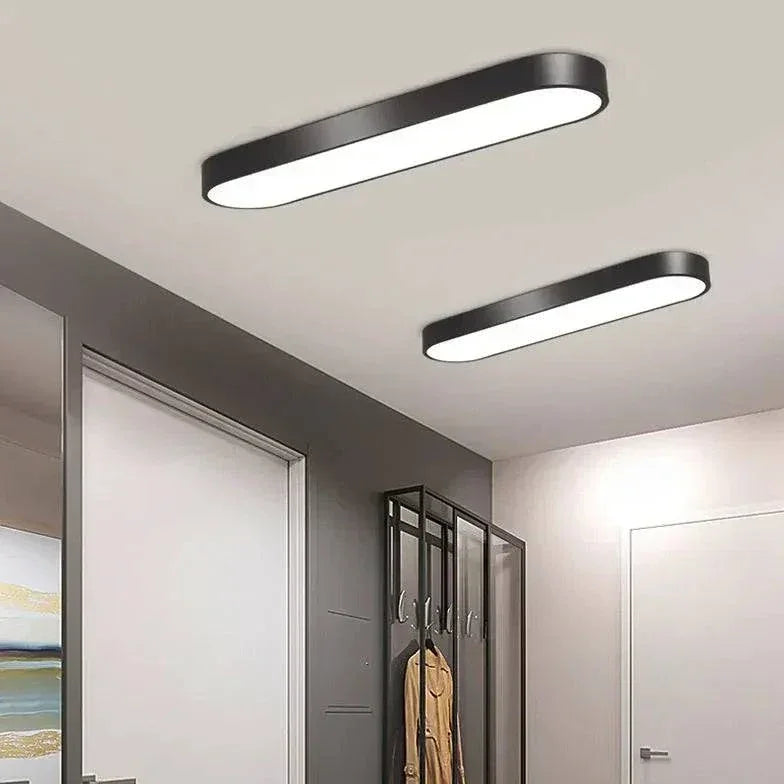 Plafonnier Couloir Simple Design Noir - Clowas.fr