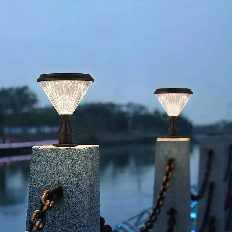 Les Lampes De Jardin Solaires Décoratives Extérieures - Clowas.fr