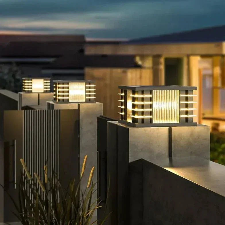 Lampadaire Extérieur Solaire Carré Noir - Clowas.fr