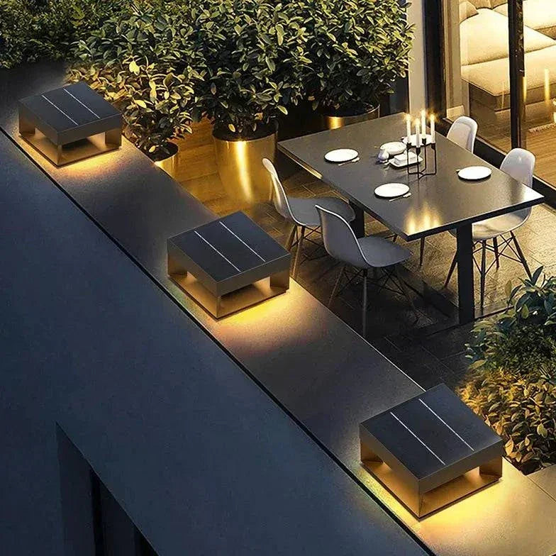 Lampadaire Extérieur Carré Solaire Étanche - Clowas.fr