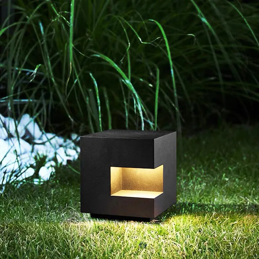 Lampe de Jardin Extérieur Solaire en Forme de Cube Noir Minimaliste