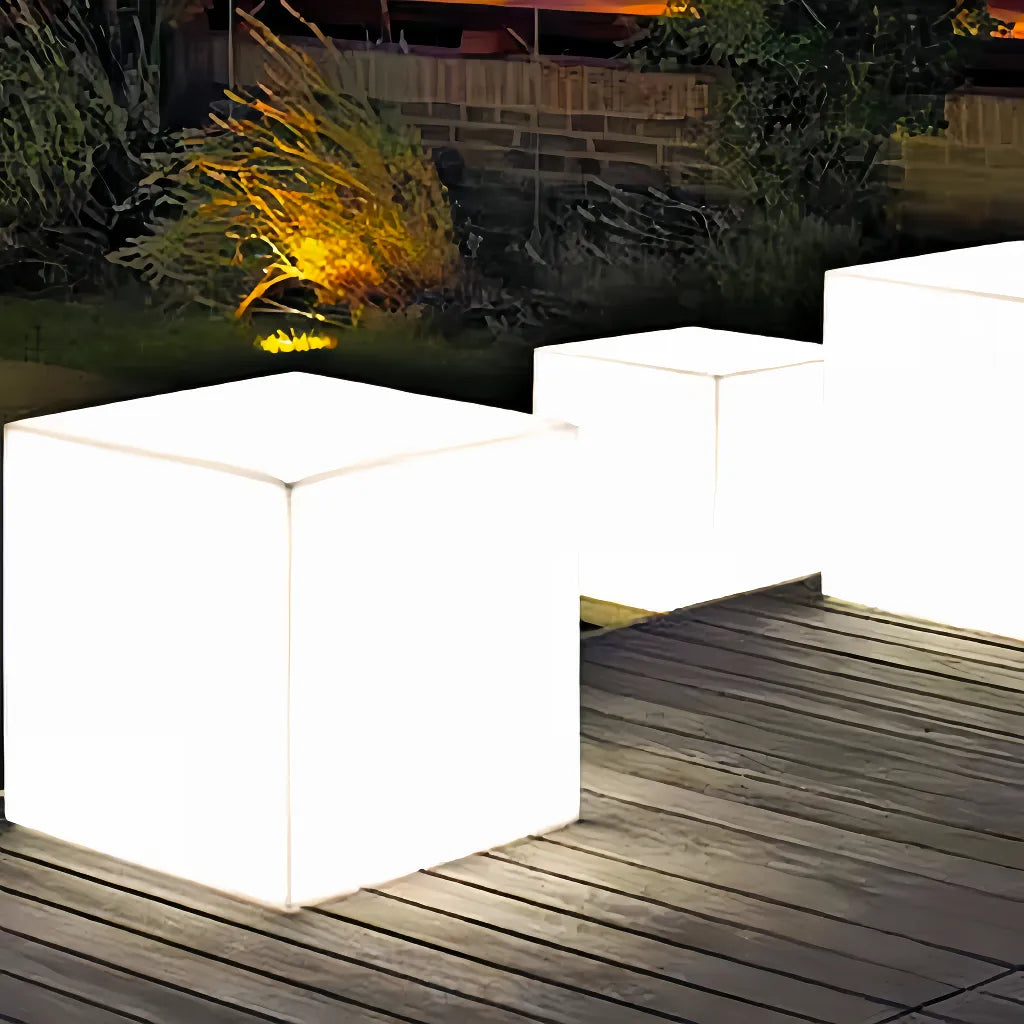 Lampadaire Extérieur Carré Rechargeable Minimaliste Blanc pour Terrasse