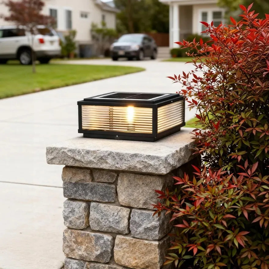 Lampe Solaire LED Moderne Pour Pilier de Portail, Carrée Noire IP65