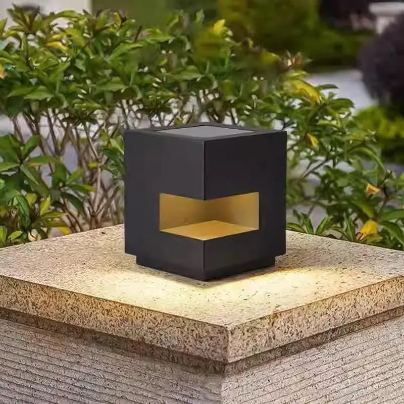 Lampe de Jardin Extérieur Solaire en Forme de Cube Noir Minimaliste