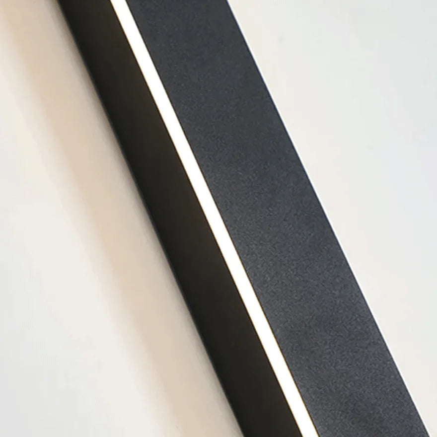 Applique Murale LED Extérieure Linéaire Noire au Style Et Minimaliste