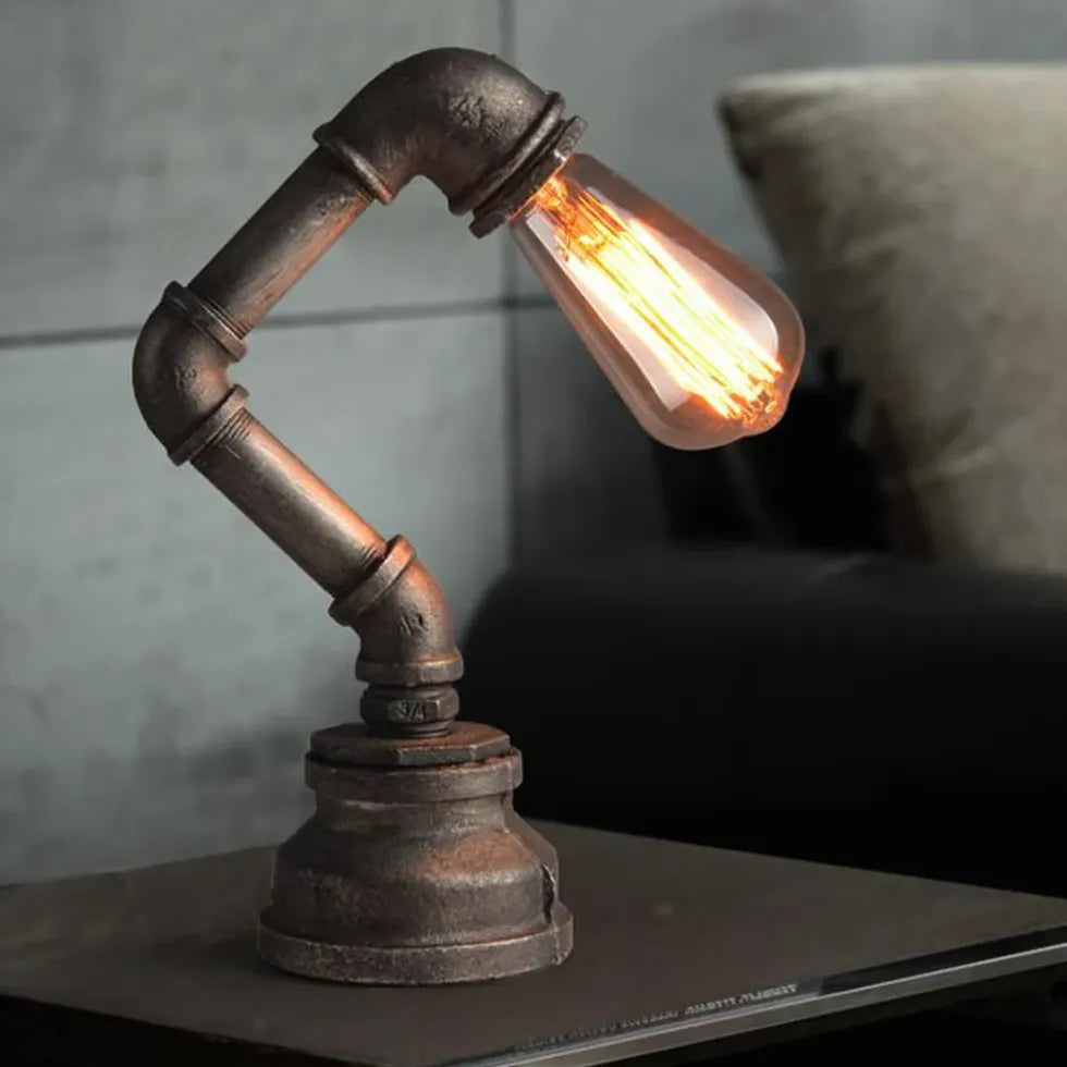 Lampe de bureau de style industriel en forme de tuyau