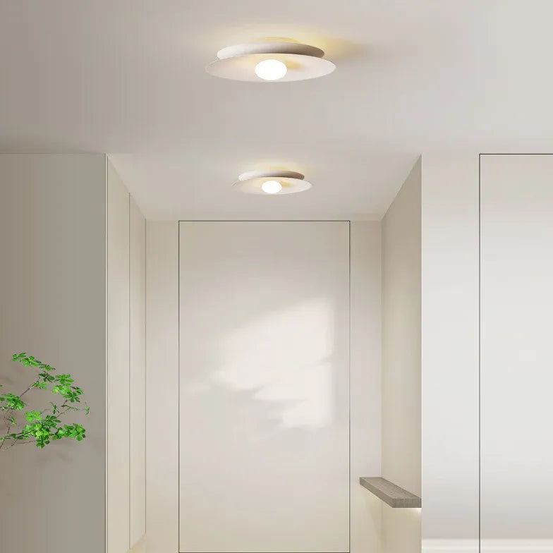 Plafond moderne minimaliste en forme de disque