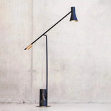 Lampadaire minimaliste pliable noir