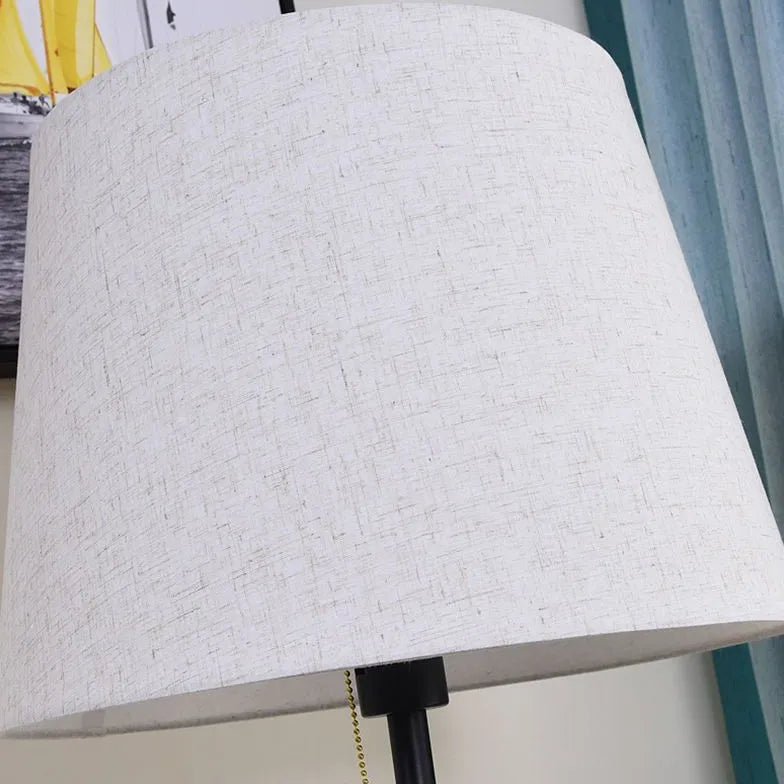 Lampadaire minimaliste cylindrique blanc carré