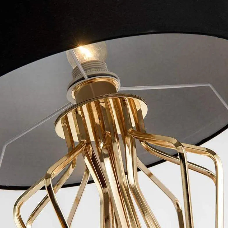 Lampe de table de conception moderne avec une teinte circulaire