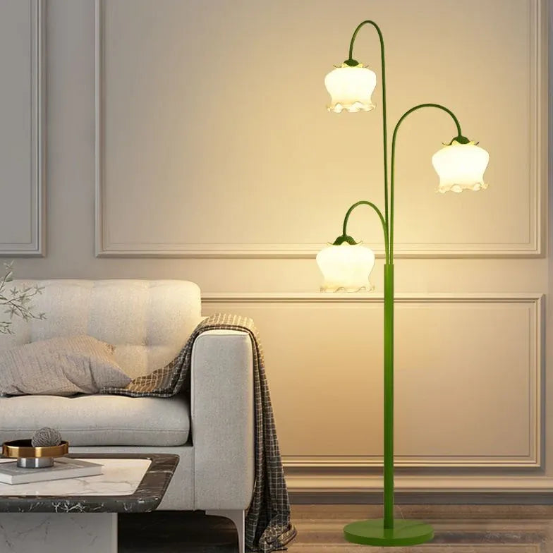 Lampadaire vert à la fleur de lanterne à trois têtes