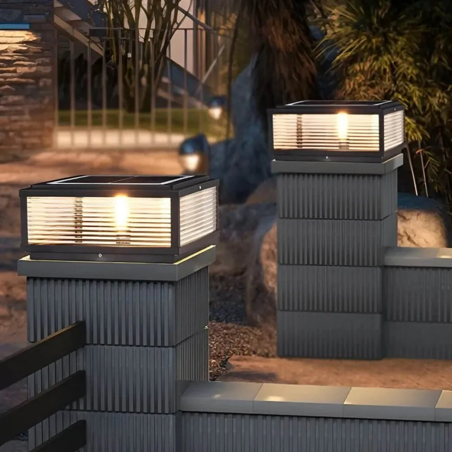 Lampe Solaire LED Moderne Pour Pilier de Portail, Carrée Noire IP65