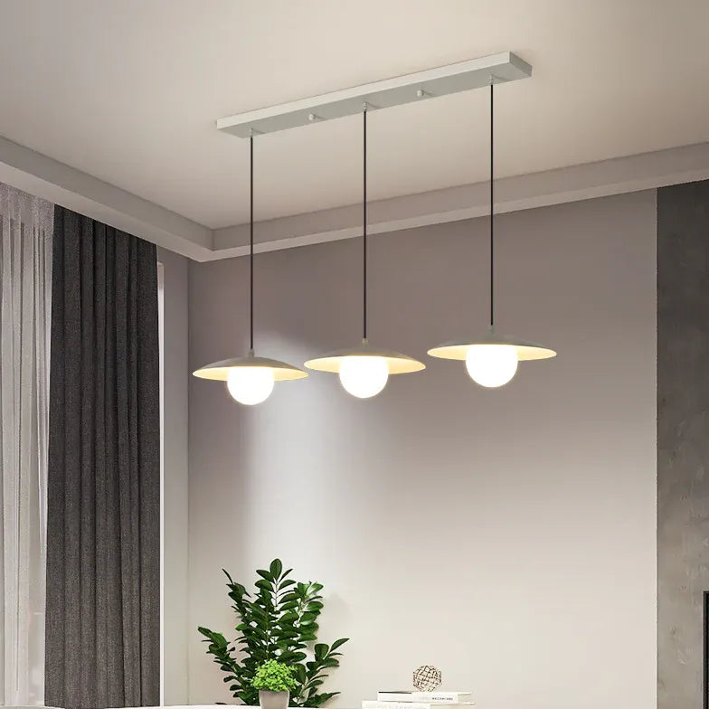 Lustre moderne haut de gamme en métal blanc