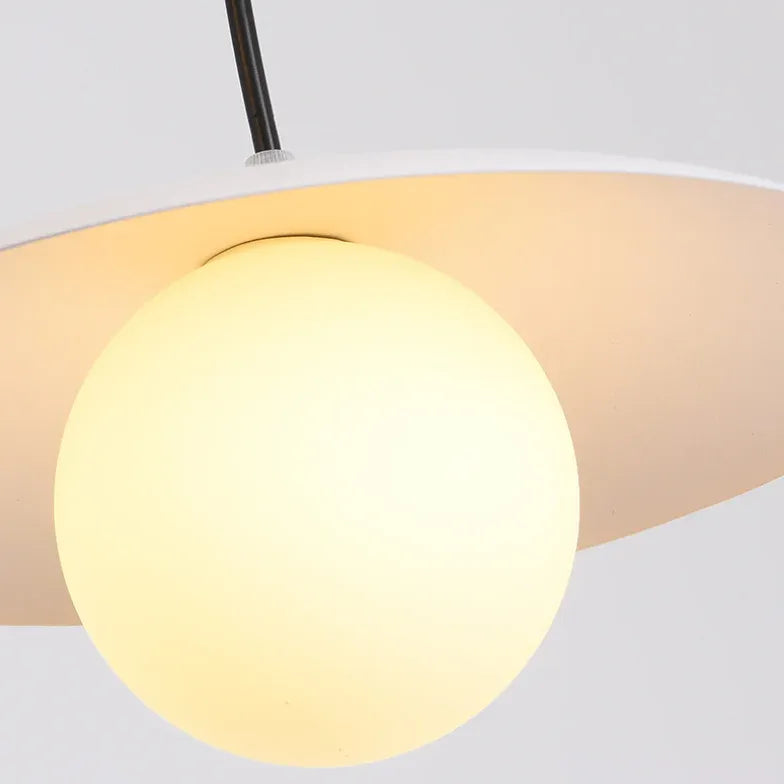 Lustre moderne haut de gamme en métal blanc