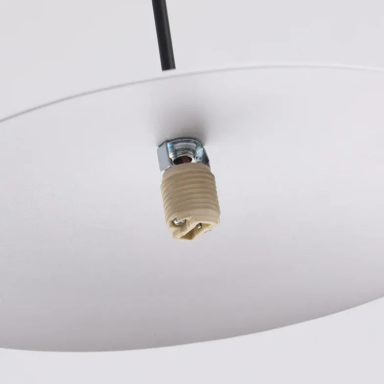 Lustre moderne haut de gamme en métal blanc