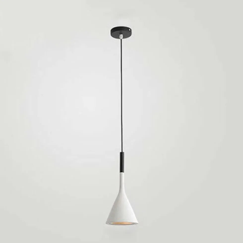 Lustre industriel moderne noir simple