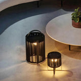 Lampadaire en metal noir jardin moderne