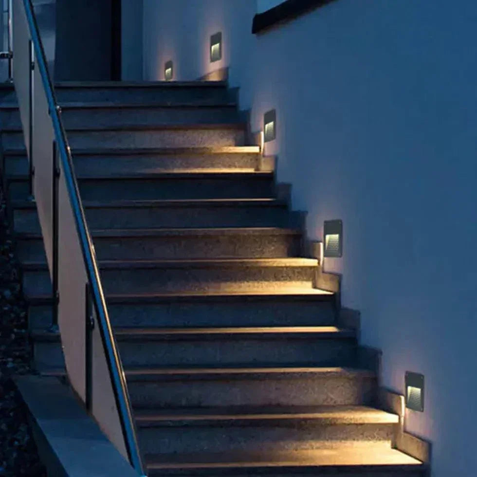 Lumière Extérieure De Marche À Led Avec Capteur Intégré - Clowas.fr