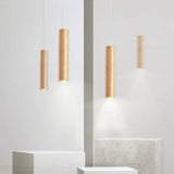 Lustre colonne en bois pour restaurant