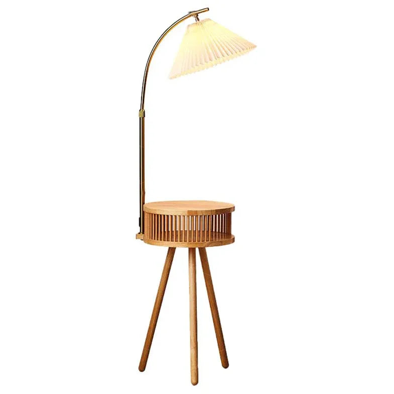 Lampadaire en bois cintré avec table