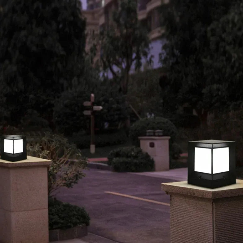 Colonne lumineuse d'extérieur solaire carrée en verre dépoli