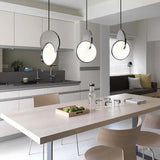 Lustre rond au design simple et moderne