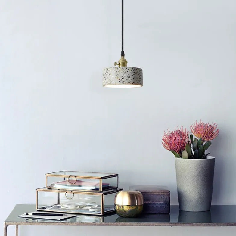 Lustre pendant salon style terrazzo texture